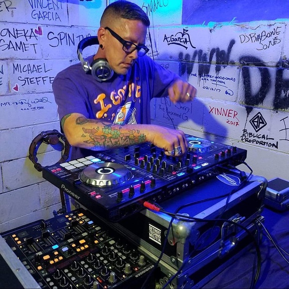 Meet your Posher, Todd - Picture 2 of 8